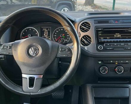 Чорний Фольксваген Тігуан, об'ємом двигуна 2 л та пробігом 200 тис. км за 10999 $, фото 11 на Automoto.ua