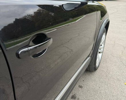 Чорний Фольксваген Тігуан, об'ємом двигуна 2 л та пробігом 200 тис. км за 12900 $, фото 4 на Automoto.ua