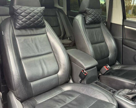 Чорний Фольксваген Тігуан, об'ємом двигуна 2 л та пробігом 200 тис. км за 12900 $, фото 7 на Automoto.ua