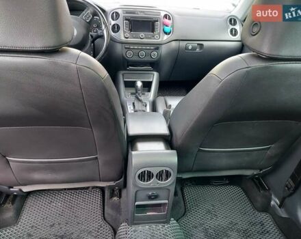 Черный Фольксваген Тигуан, объемом двигателя 1.98 л и пробегом 142 тыс. км за 12800 $, фото 6 на Automoto.ua