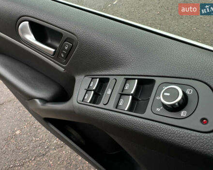 Чорний Фольксваген Тігуан, об'ємом двигуна 1.98 л та пробігом 168 тис. км за 13750 $, фото 65 на Automoto.ua