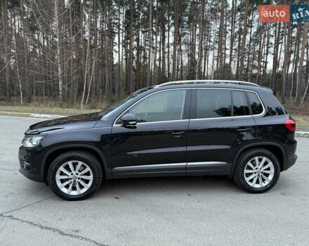 Чорний Фольксваген Тігуан, об'ємом двигуна 1.97 л та пробігом 266 тис. км за 15000 $, фото 5 на Automoto.ua