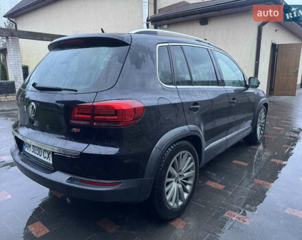 Черный Фольксваген Тигуан, объемом двигателя 2 л и пробегом 201 тыс. км за 15550 $, фото 4 на Automoto.ua