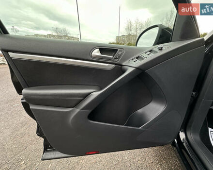 Чорний Фольксваген Тігуан, об'ємом двигуна 1.98 л та пробігом 168 тис. км за 13750 $, фото 64 на Automoto.ua