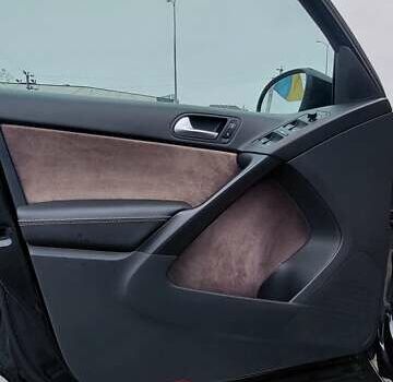 Черный Фольксваген Тигуан, объемом двигателя 1.98 л и пробегом 123 тыс. км за 13500 $, фото 9 на Automoto.ua