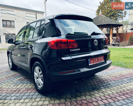 Чорний Фольксваген Тігуан, об'ємом двигуна 0 л та пробігом 240 тис. км за 11500 $, фото 5 на Automoto.ua