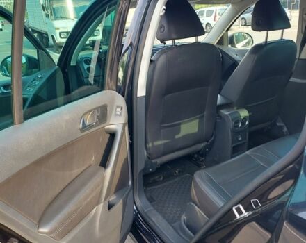 Черный Фольксваген Тигуан, объемом двигателя 2 л и пробегом 172 тыс. км за 12999 $, фото 5 на Automoto.ua