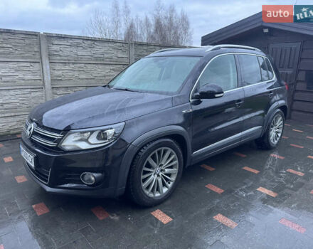 Черный Фольксваген Тигуан, объемом двигателя 2 л и пробегом 201 тыс. км за 15550 $, фото 2 на Automoto.ua