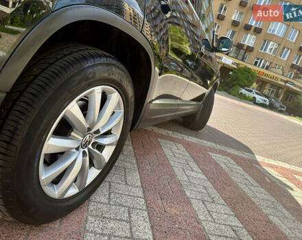 Черный Фольксваген Тигуан, объемом двигателя 1.97 л и пробегом 187 тыс. км за 15350 $, фото 32 на Automoto.ua