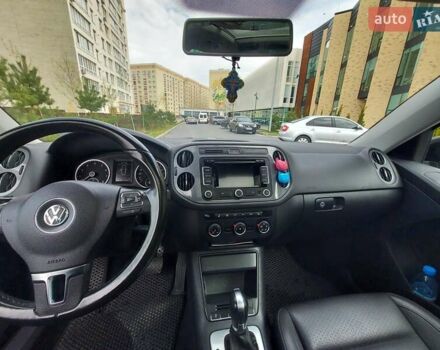 Черный Фольксваген Тигуан, объемом двигателя 1.98 л и пробегом 142 тыс. км за 12800 $, фото 30 на Automoto.ua