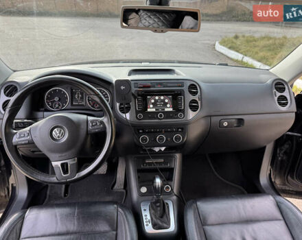 Черный Фольксваген Тигуан, объемом двигателя 2 л и пробегом 206 тыс. км за 12100 $, фото 19 на Automoto.ua