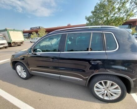 Черный Фольксваген Тигуан, объемом двигателя 2 л и пробегом 172 тыс. км за 12999 $, фото 1 на Automoto.ua