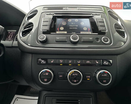 Чорний Фольксваген Тігуан, об'ємом двигуна 1.98 л та пробігом 168 тис. км за 13750 $, фото 100 на Automoto.ua