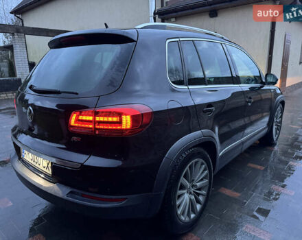 Черный Фольксваген Тигуан, объемом двигателя 2 л и пробегом 201 тыс. км за 15550 $, фото 7 на Automoto.ua