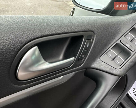 Чорний Фольксваген Тігуан, об'ємом двигуна 1.98 л та пробігом 168 тис. км за 13750 $, фото 66 на Automoto.ua