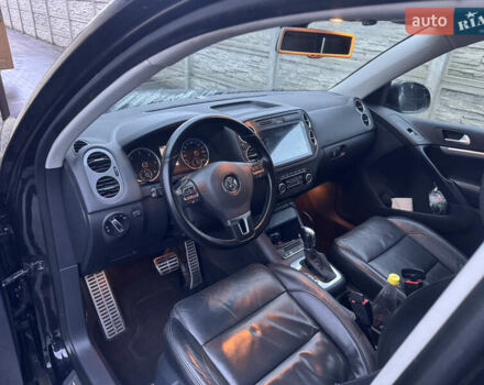 Черный Фольксваген Тигуан, объемом двигателя 2 л и пробегом 201 тыс. км за 15550 $, фото 10 на Automoto.ua