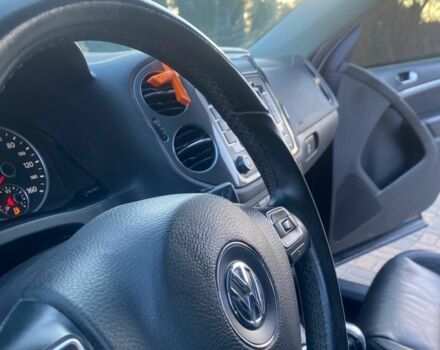 Чорний Фольксваген Тігуан, об'ємом двигуна 2 л та пробігом 182 тис. км за 11200 $, фото 5 на Automoto.ua