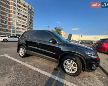 Черный Фольксваген Тигуан, объемом двигателя 1.98 л и пробегом 250 тыс. км за 10000 $, фото 1 на Automoto.ua