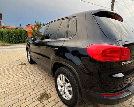 Чорний Фольксваген Тігуан, об'ємом двигуна 2 л та пробігом 229 тис. км за 10500 $, фото 3 на Automoto.ua