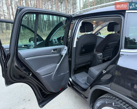 Чорний Фольксваген Тігуан, об'ємом двигуна 1.97 л та пробігом 266 тис. км за 15000 $, фото 11 на Automoto.ua