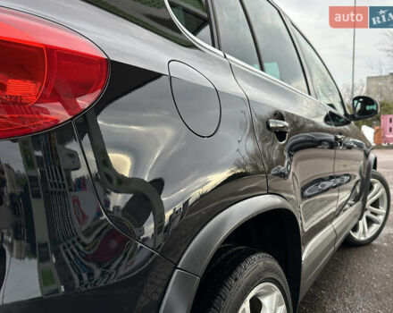 Чорний Фольксваген Тігуан, об'ємом двигуна 1.98 л та пробігом 168 тис. км за 13750 $, фото 52 на Automoto.ua