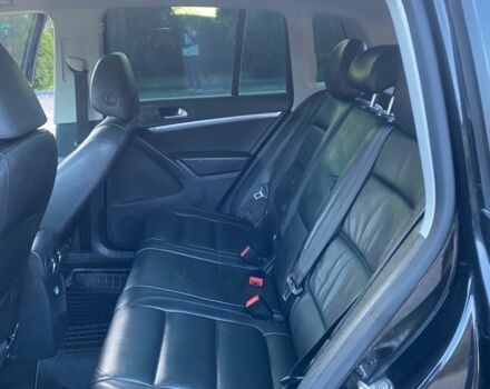 Черный Фольксваген Тигуан, объемом двигателя 2 л и пробегом 182 тыс. км за 11200 $, фото 7 на Automoto.ua