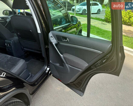 Черный Фольксваген Тигуан, объемом двигателя 1.97 л и пробегом 187 тыс. км за 15350 $, фото 94 на Automoto.ua