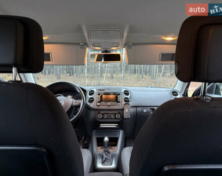 Чорний Фольксваген Тігуан, об'ємом двигуна 1.97 л та пробігом 266 тис. км за 15000 $, фото 20 на Automoto.ua