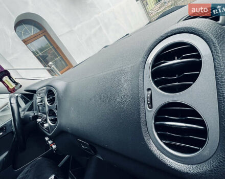 Чорний Фольксваген Тігуан, об'ємом двигуна 0 л та пробігом 240 тис. км за 11500 $, фото 33 на Automoto.ua