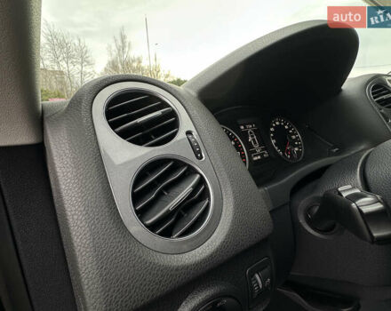 Чорний Фольксваген Тігуан, об'ємом двигуна 1.98 л та пробігом 168 тис. км за 13750 $, фото 83 на Automoto.ua