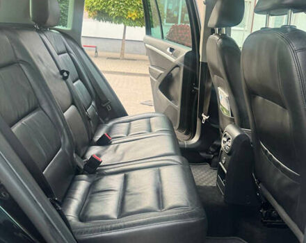 Чорний Фольксваген Тігуан, об'ємом двигуна 2 л та пробігом 260 тис. км за 13000 $, фото 8 на Automoto.ua