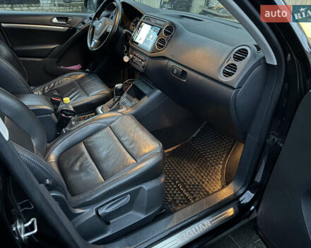 Черный Фольксваген Тигуан, объемом двигателя 2 л и пробегом 201 тыс. км за 15550 $, фото 13 на Automoto.ua