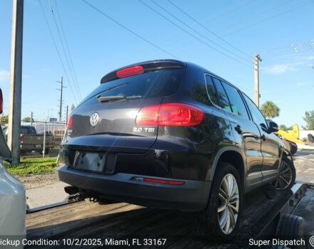 Чорний Фольксваген Тігуан, об'ємом двигуна 2 л та пробігом 156 тис. км за 7000 $, фото 3 на Automoto.ua