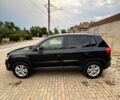 Чорний Фольксваген Тігуан, об'ємом двигуна 2 л та пробігом 229 тис. км за 10500 $, фото 2 на Automoto.ua
