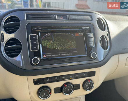 Чорний Фольксваген Тігуан, об'ємом двигуна 1.98 л та пробігом 115 тис. км за 10999 $, фото 5 на Automoto.ua