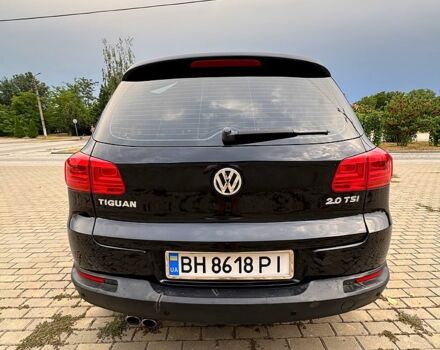 Чорний Фольксваген Тігуан, об'ємом двигуна 2 л та пробігом 229 тис. км за 10500 $, фото 4 на Automoto.ua