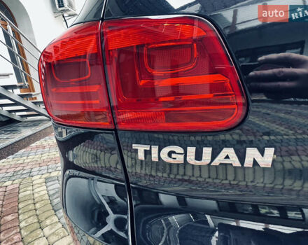 Чорний Фольксваген Тігуан, об'ємом двигуна 0 л та пробігом 240 тис. км за 11500 $, фото 31 на Automoto.ua