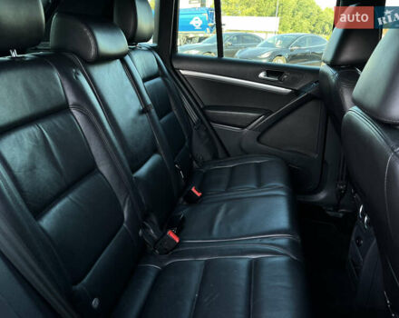 Чорний Фольксваген Тігуан, об'ємом двигуна 2 л та пробігом 159 тис. км за 14950 $, фото 29 на Automoto.ua