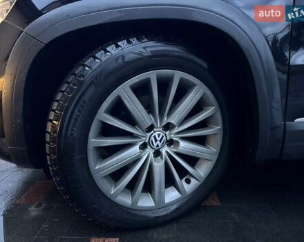 Черный Фольксваген Тигуан, объемом двигателя 2 л и пробегом 201 тыс. км за 15550 $, фото 25 на Automoto.ua