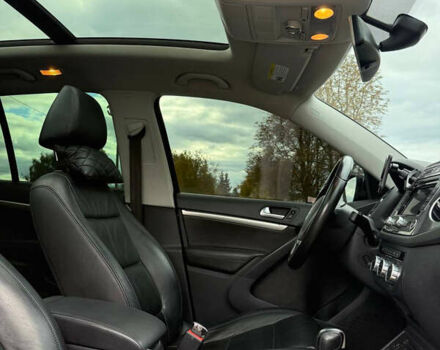 Чорний Фольксваген Тігуан, об'ємом двигуна 2 л та пробігом 200 тис. км за 12900 $, фото 6 на Automoto.ua