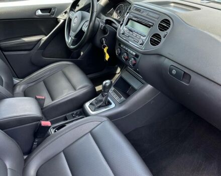 Черный Фольксваген Тигуан, объемом двигателя 2 л и пробегом 252 тыс. км за 10300 $, фото 8 на Automoto.ua