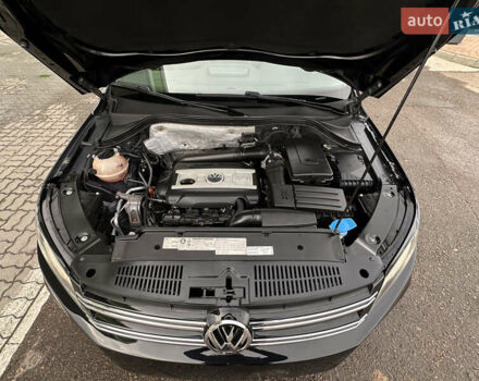 Чорний Фольксваген Тігуан, об'ємом двигуна 1.98 л та пробігом 168 тис. км за 13750 $, фото 120 на Automoto.ua