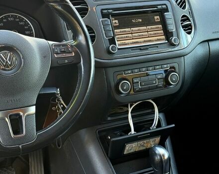 Чорний Фольксваген Тігуан, об'ємом двигуна 2 л та пробігом 190 тис. км за 13000 $, фото 5 на Automoto.ua