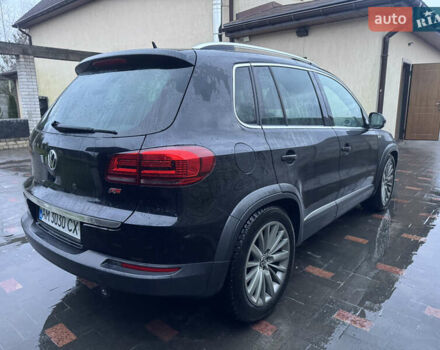 Черный Фольксваген Тигуан, объемом двигателя 2 л и пробегом 201 тыс. км за 15550 $, фото 3 на Automoto.ua