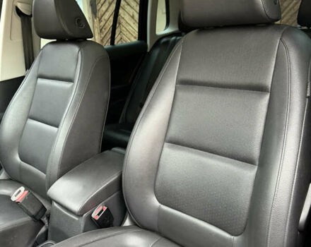 Чорний Фольксваген Тігуан, об'ємом двигуна 1.98 л та пробігом 167 тис. км за 12500 $, фото 5 на Automoto.ua