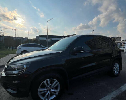 Черный Фольксваген Тигуан, объемом двигателя 1.98 л и пробегом 250 тыс. км за 10000 $, фото 9 на Automoto.ua