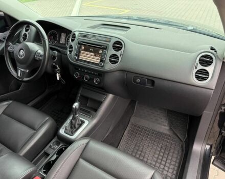 Чорний Фольксваген Тігуан, об'ємом двигуна 2 л та пробігом 145 тис. км за 12650 $, фото 21 на Automoto.ua