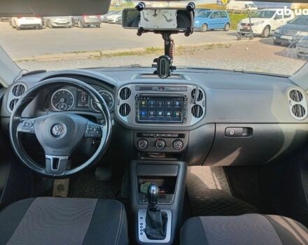 Чорний Фольксваген Тігуан, об'ємом двигуна 2 л та пробігом 255 тис. км за 13440 $, фото 6 на Automoto.ua