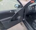 Черный Фольксваген Тигуан, объемом двигателя 2 л и пробегом 172 тыс. км за 12000 $, фото 18 на Automoto.ua