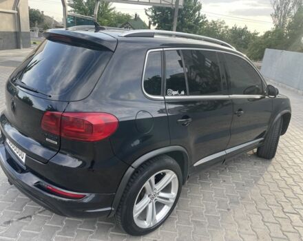 Черный Фольксваген Тигуан, объемом двигателя 2 л и пробегом 246 тыс. км за 9000 $, фото 4 на Automoto.ua